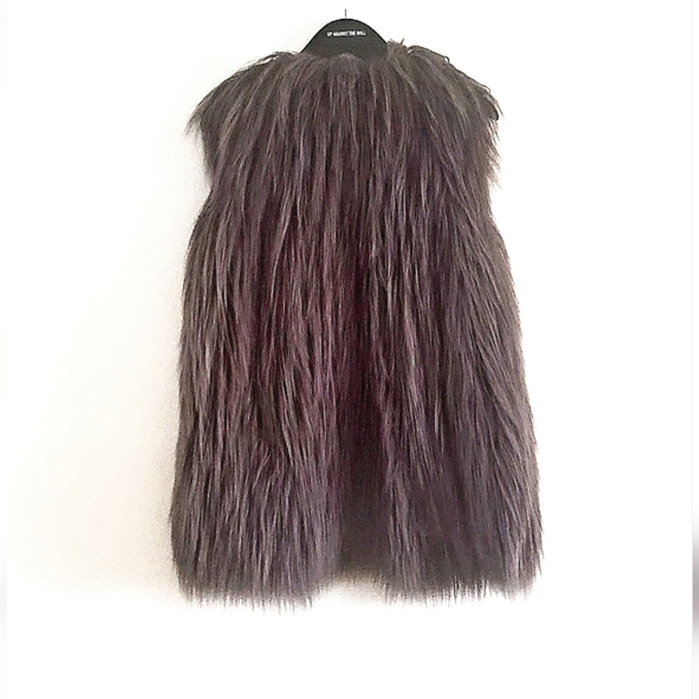 Hawk & Co Faux Fur Vest in Gray - Picture 2 of 5